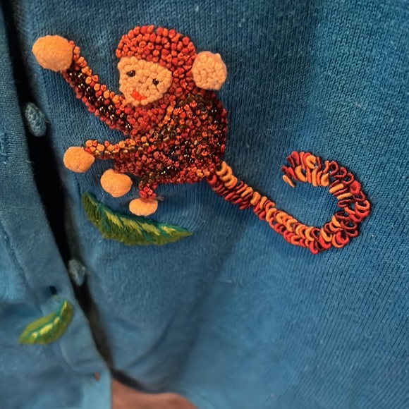 Michael Simon turquoise Large cardigan w/ beaded monkeys - Excellent condition - Picture 5 of 8